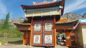 From UB: Day Tour to Chinggis khaan statue and Terelj NP. - Meeting Point and 7am Start: Getting Out of Ulaanbaatar Smoothly