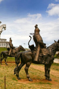 GENGHIS KHAN STATUE COMPLEX: Half Day Private Tour - Hotel Pickup and the Drive Out to the Töv Complex
