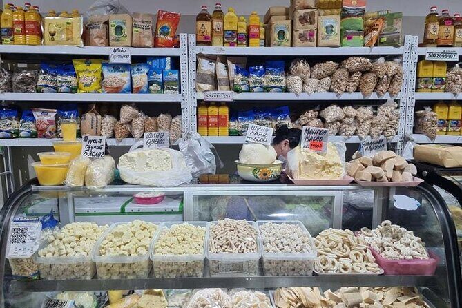 Genghis Khan & Terelj Park: 2 Days Private Tour - Ulaanbaatar markets in one sitting: Narantuul and Bumbugur for practical souvenirs