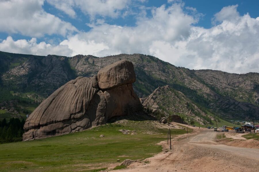 Mongolia: Genghis Khan Day Tour with Terelj National Park - The Genghis Khan Statue Complex: views, museum stops, and costume moments