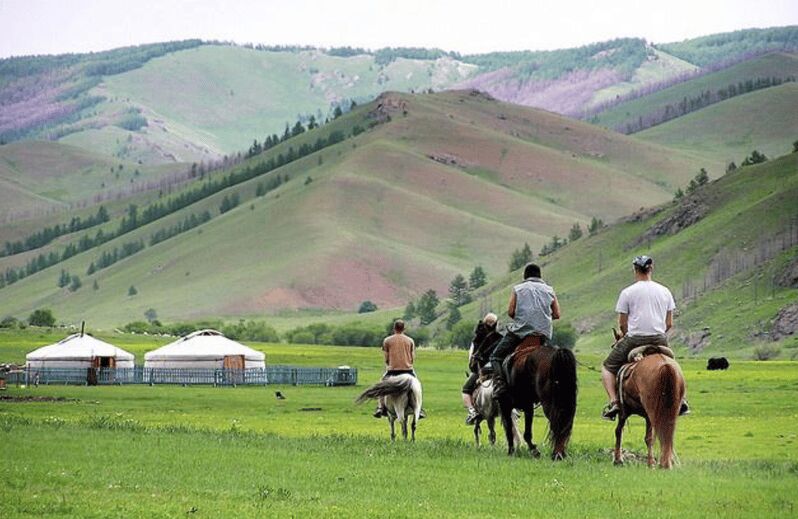MONGOLIAN NOMADS: 2-Day Horse Trekking & Cow Milking Tour - Why this 2-day horse trek feels real