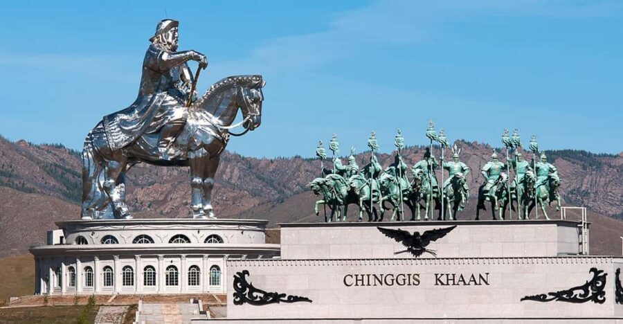 Ulaanbaatar: Chinggis Khan Statue and National Park Day Trip - Chinggis Khan Statue Complex: the 40-meter view and the museum walk-through